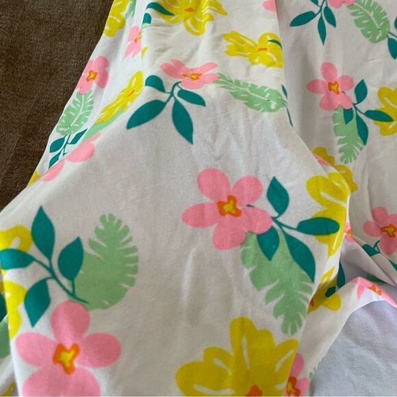 Extremely me! Kids Skater Dress in White with Yellow and Pink Flowers Size 14/16 - Picture 4 of 6